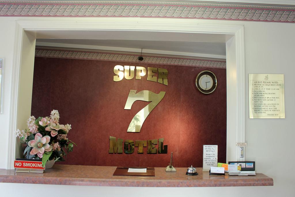Super 7 Motel Columbia Exterior photo